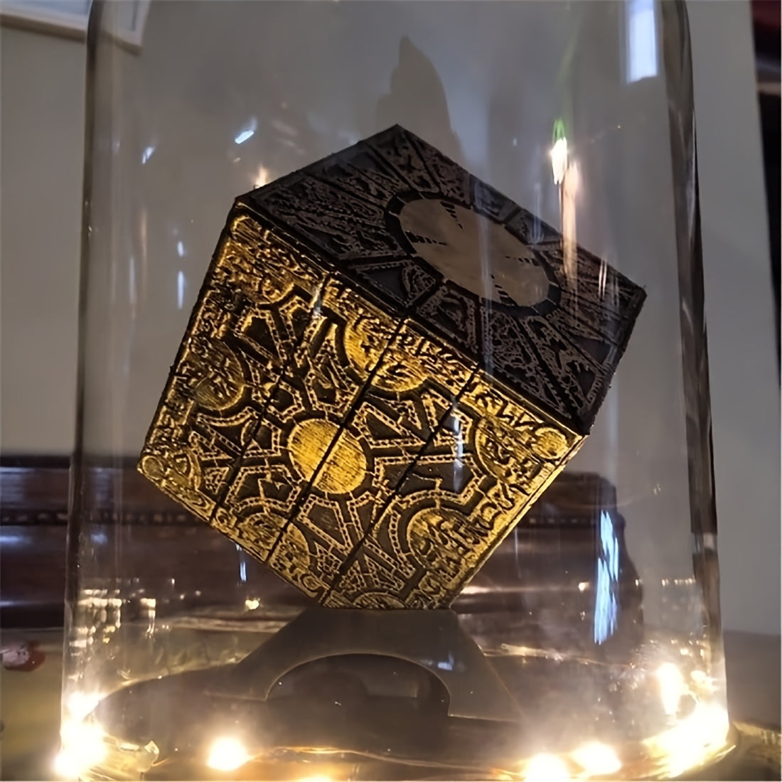 AluMaster Puzzel Doos Goud en Zwart - Loskoppelbare Kubus Met Basis Decoratie