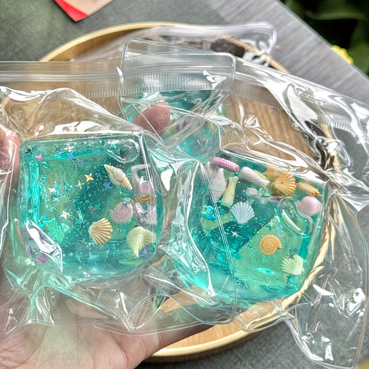 NovaPlay Knijpbare 3D Cartoonfiguur Met Kubus - Eindeloze Crunch Sensatie