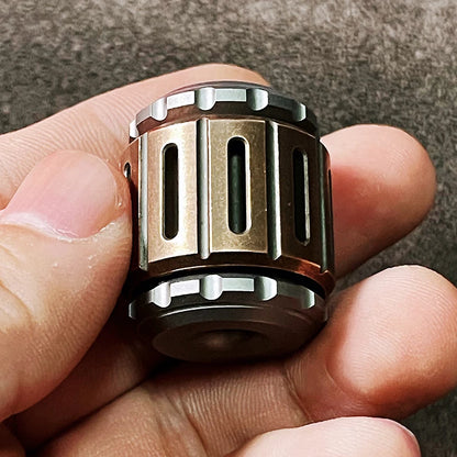 BM War Hammer EDC Pendant - Vingertop Gyro voor discreet focus - Fidgetmania